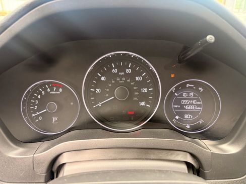 Used 2018 Honda HR-V LX image 16