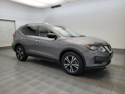 Used 2020 Nissan Rogue SV w/ Premium Package FWD image 11