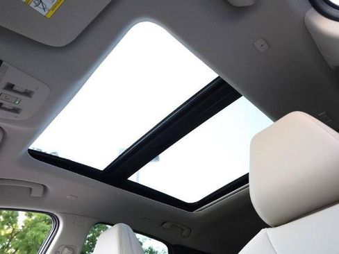 Used 2025 Nissan Murano SL AWD/4WD image 9