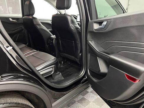 Used 2023 Ford Escape Platinum AWD/4WD image 35