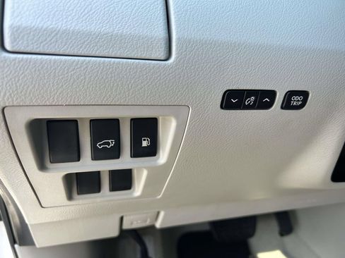 Used 2011 Lexus RX 350 2WD w/ Premium Pkg image 17
