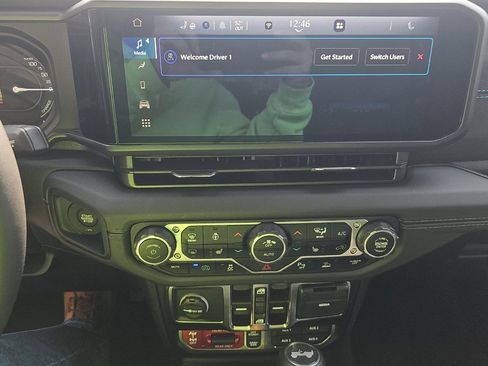 Used 2025 Jeep Wrangler Unlimited Rubicon 4xe w/ Safety Group image 9