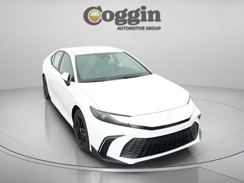 New 2026 Toyota Camry SE FWD image 27