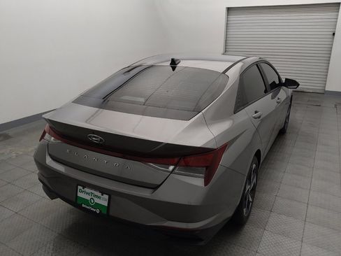 Used 2023 Hyundai Elantra SEL w/ Convenience Package FWD image 7