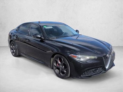 Used 2018 Alfa Romeo Giulia Ti Sport w/ Quick Order Package 22U Sport image 3
