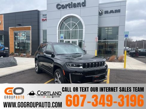 New 2026 Jeep Grand Cherokee Limited AWD/4WD image 1