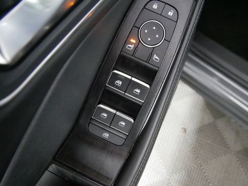 Used 2022 Nissan Rogue Platinum w/ Head-Up Display Package image 16