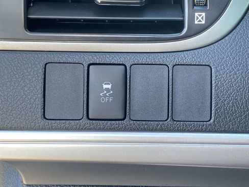 Used 2012 Toyota Camry LE image 20