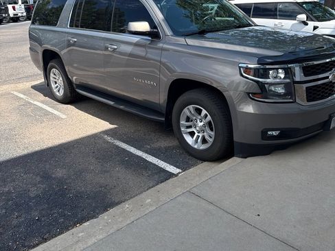 Used 2017 Chevrolet Suburban LT w/ Luxury Package AWD/4WD image 1
