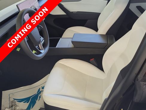 Used 2026 Tesla Model Y AWD image 6
