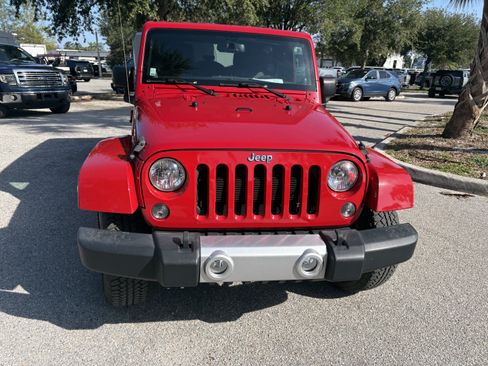 Used 2014 Jeep Wrangler Unlimited Sahara w/ Trailer Tow Group AWD/4WD image 2