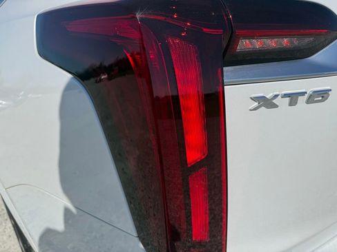 Certified 2023 Cadillac XT6 Premium Luxury w/ Technology Package image 10