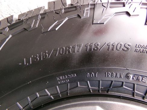 Used 2017 Ford F150 Raptor w/ Equipment Group 802A Luxury image 34