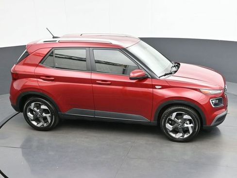 Used 2024 Hyundai Venue Limited FWD image 42