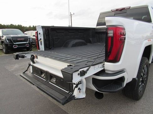 Used 2024 GMC Sierra 2500 Denali Ultimate image 35