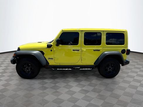 Used 2023 Jeep Wrangler Unlimited w/ Sun & Screen Package AWD/4WD image 9