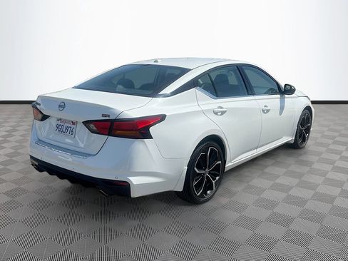 Used 2023 Nissan Altima 2.5 SR w/ SR Premium Package FWD image 7