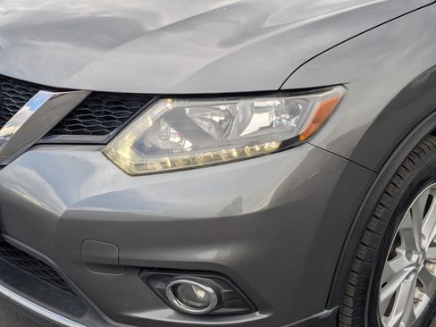 Used 2015 Nissan Rogue SV w/ SV Premium Package AWD/4WD image 12
