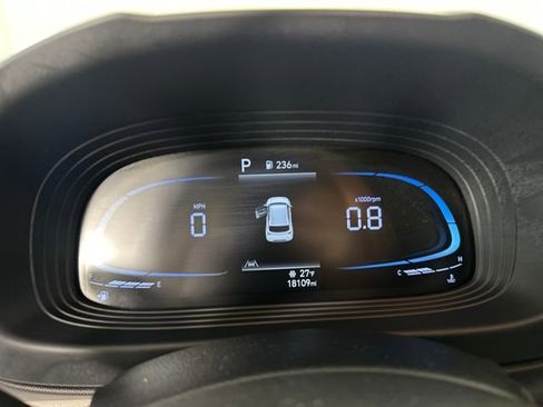 Certified 2023 Hyundai Venue SEL image 17