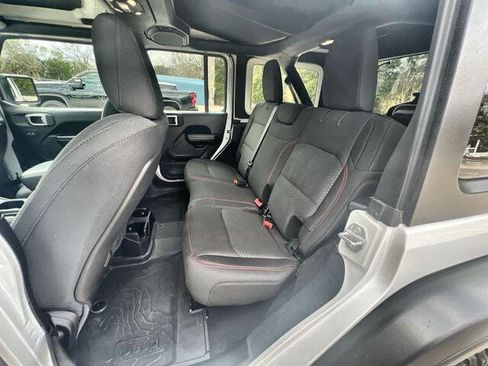 Used 2019 Jeep Wrangler Unlimited Rubicon w/ Safety Group image 24