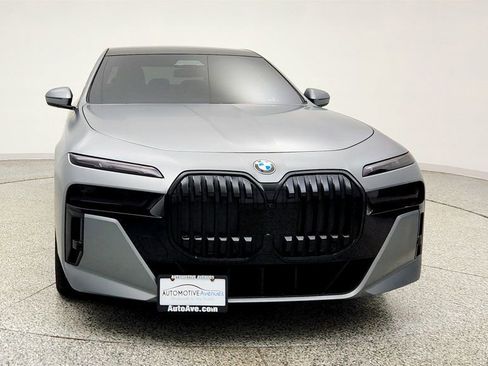 Used 2023 BMW 760i xDrive w/ Executive Package AWD/4WD image 2