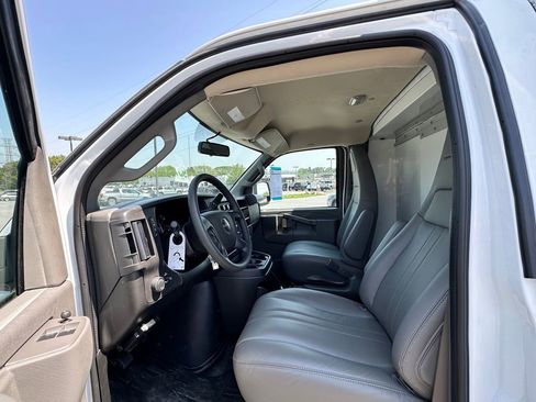 New 2025 GMC Savana 3500 w/ Power Convenience Package RWD image 13