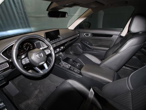 Used 2024 Honda Civic EX-L image 2