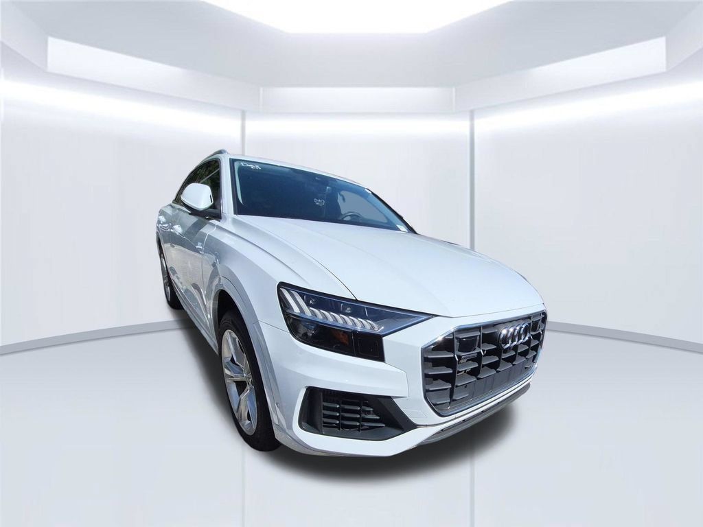 Used 2023 Audi Q8 Premium AWD/4WD image 3