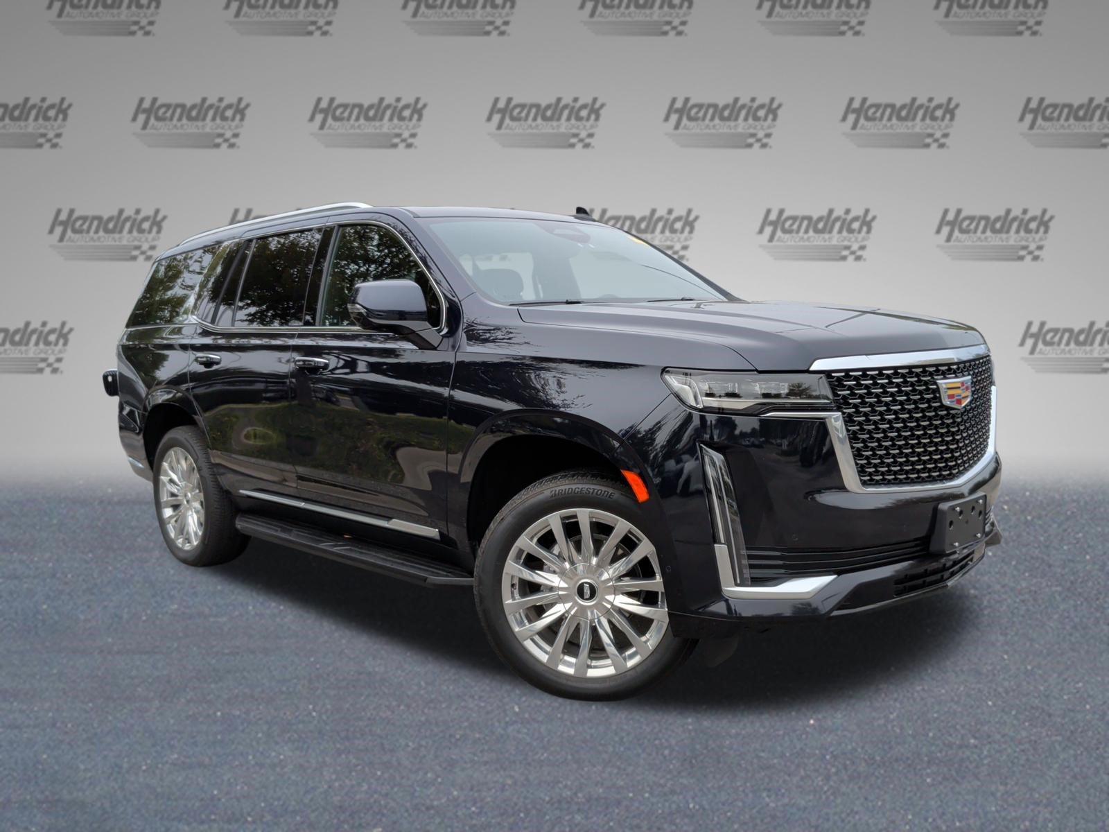Used 2024 Cadillac Escalade Premium Luxury AWD/4WD image 2