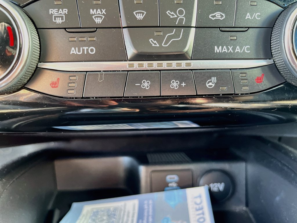 Used 2022 Ford Escape Titanium w/ Titanium Elite Package AWD/4WD image 21