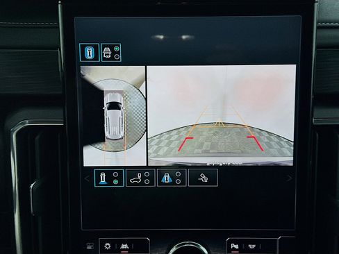 Used 2025 GMC Acadia Elevation image 23