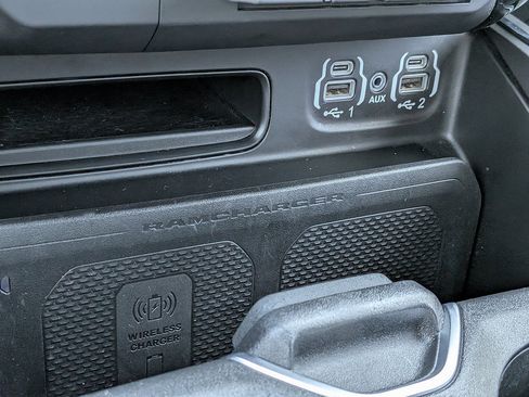Used 2024 RAM 1500 Laramie AWD/4WD image 22
