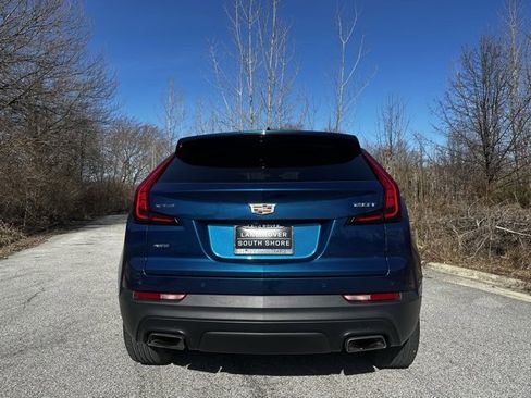 Used 2019 Cadillac XT4 Luxury w/ Cold Weather Package image 6