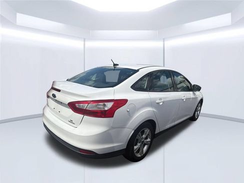 Used 2014 Ford Focus SE FWD image 5