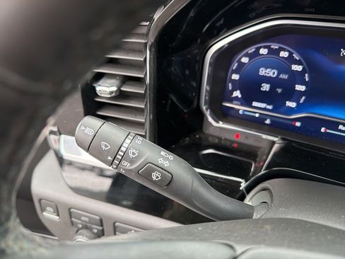 Used 2023 Chevrolet Silverado 1500 LT image 33