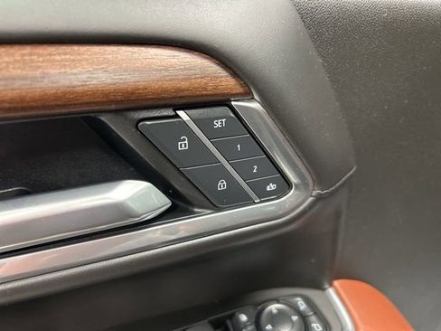 Used 2025 GMC Sierra 3500 Denali Ultimate image 14