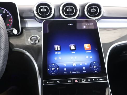 Certified 2025 Mercedes-Benz C 300 4MATIC Sedan image 16