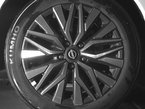 Used 2025 Nissan Altima 2.5 SV image 15