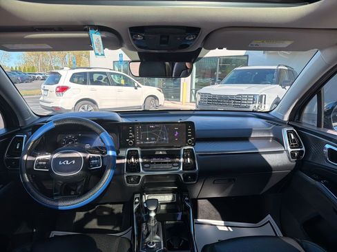 Certified 2023 Kia Sorento SX AWD/4WD image 23