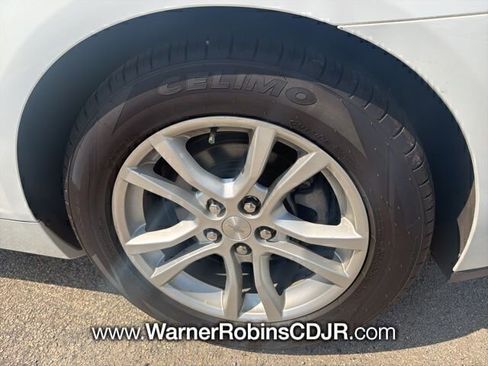 Used 2015 Chevrolet Camaro LS RWD image 5