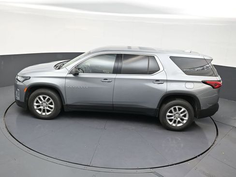 Used 2023 Chevrolet Traverse LS FWD image 13