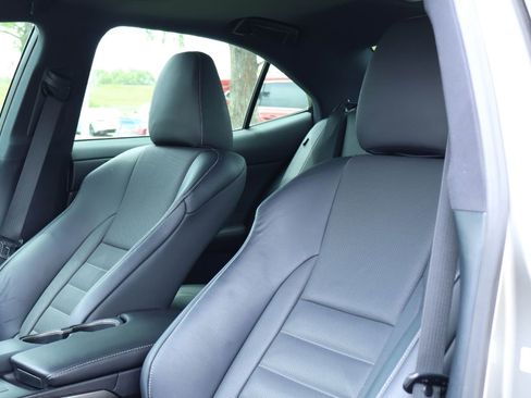 Used 2020 Lexus IS 300 F Sport w/ F Sport Package RWD image 11