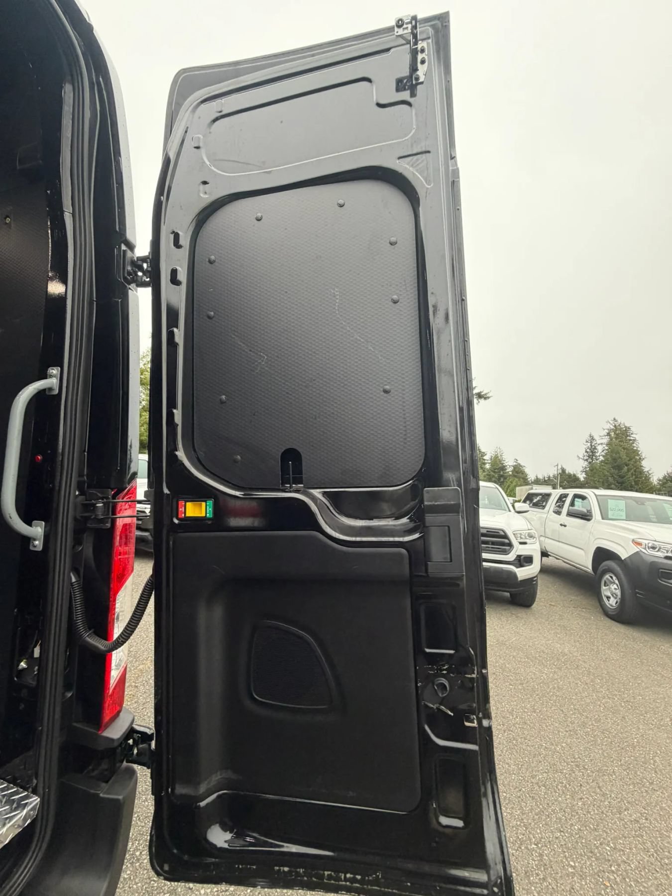 Used 2020 Ford Transit 250 148 High Roof Extended w/ Load Area Protection Package RWD image 13