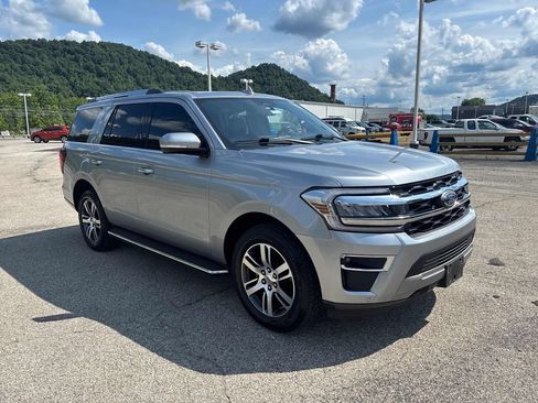 Used 2023 Ford Expedition Limited AWD/4WD image 7
