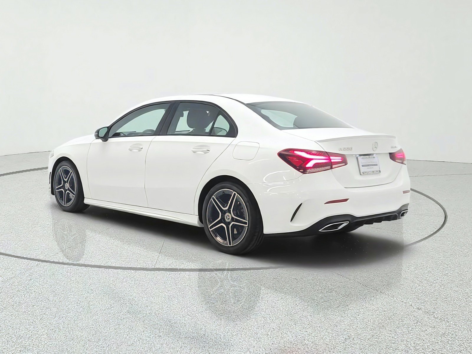 Used 2022 Mercedes-Benz A 220 4MATIC image 7