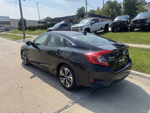 Used 2018 Honda Civic EX-L image 3