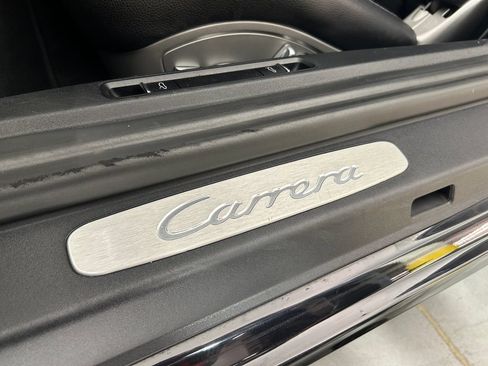 Used 2018 Porsche 911 Carrera RWD image 15