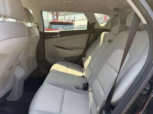 Used 2018 Hyundai Tucson SE AWD/4WD image 13