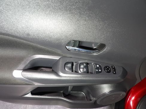 Used 2023 Nissan Kicks SV FWD image 7