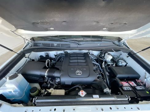 Used 2018 Toyota Tundra SR5 image 25